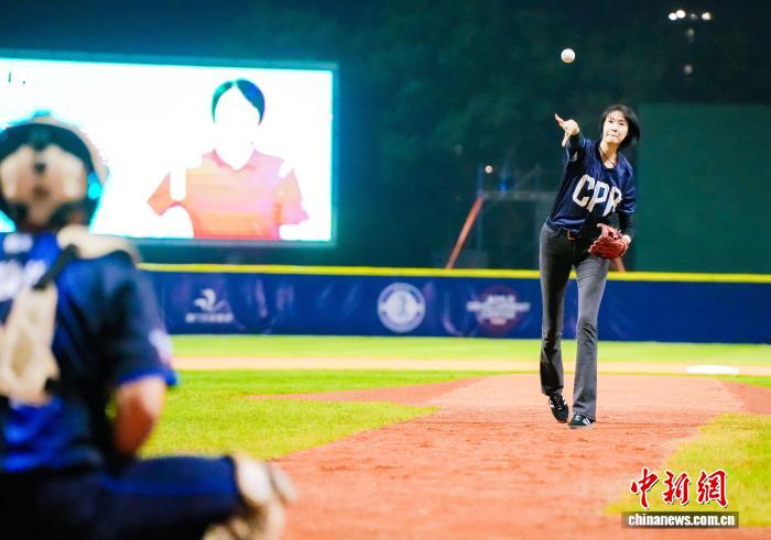 深圳开打首届中国棒球城市联赛在中山公园棒球