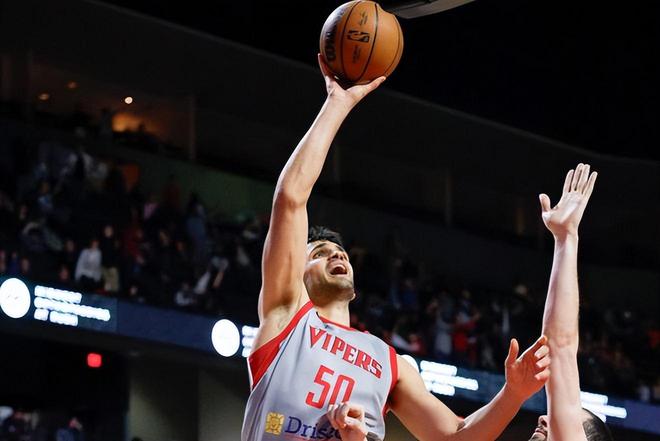 奥斯汀马刺力克毒蛇 尤尔特塞文状态骤降引关注