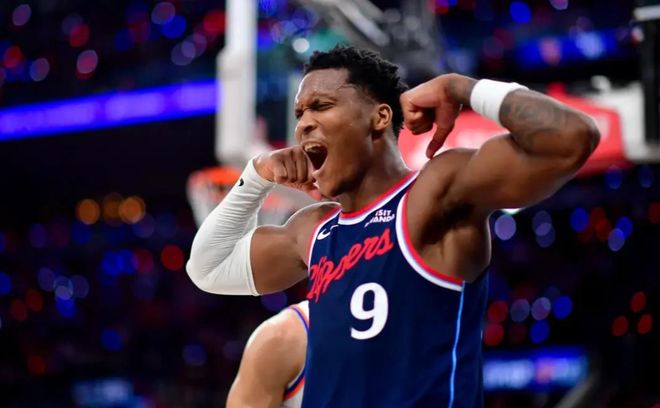 残阵快船加兰爆发替补救主 马刺险胜