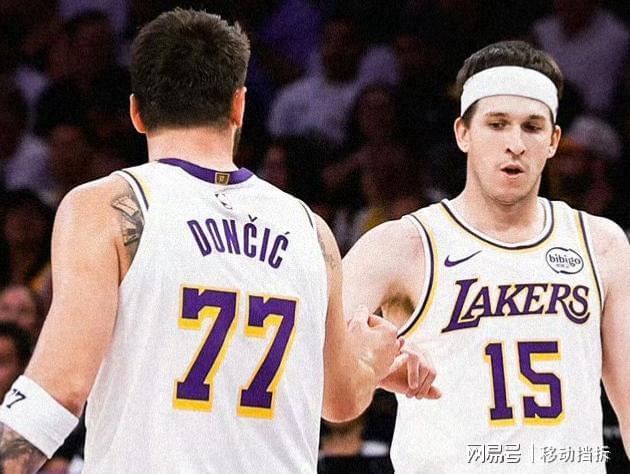湖人双核闪耀击败尼克斯 东契奇里夫斯联手助队