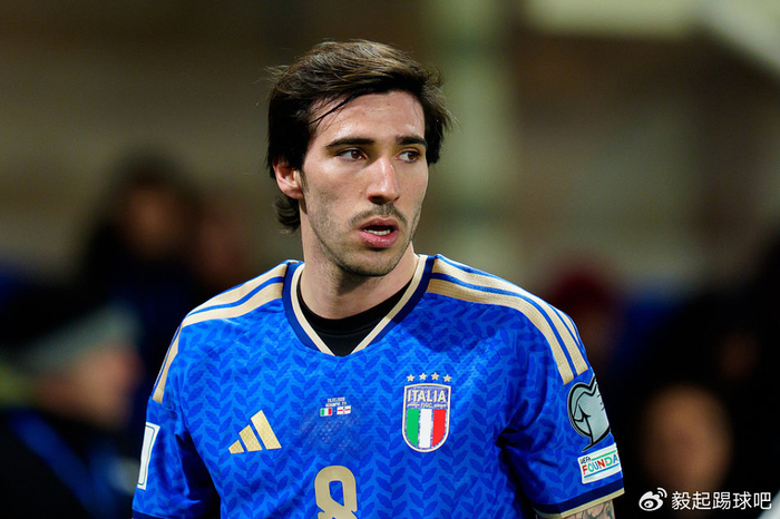 曼联锁定托纳利1亿英镑转会 12名次冲击欧冠资格