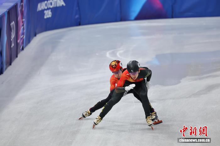 王心迪夺得自由式滑雪男子空中技巧金牌，荷兰