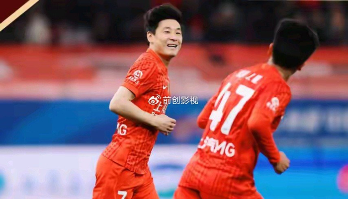 邵佳一破年龄壁垒 9名U23球员直通成年国家队