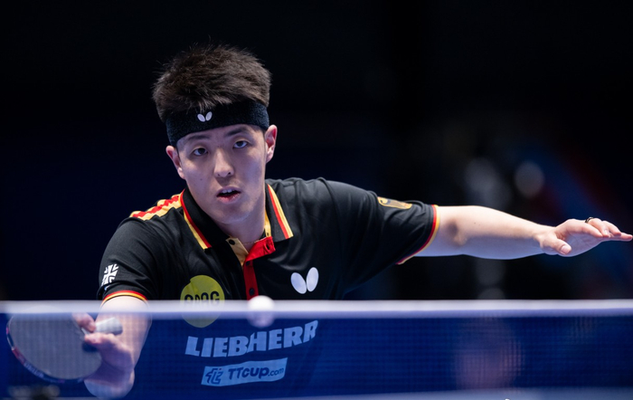 国乒男团3-0力克英格兰林诗栋横扫对手